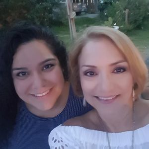 Meet your Posher, Cynthia-al